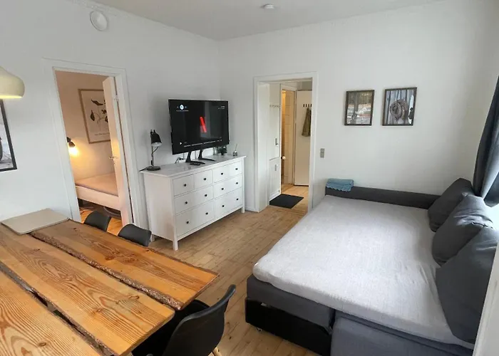 Central Apt With Parking Possibility, Netflix & Near Attractions