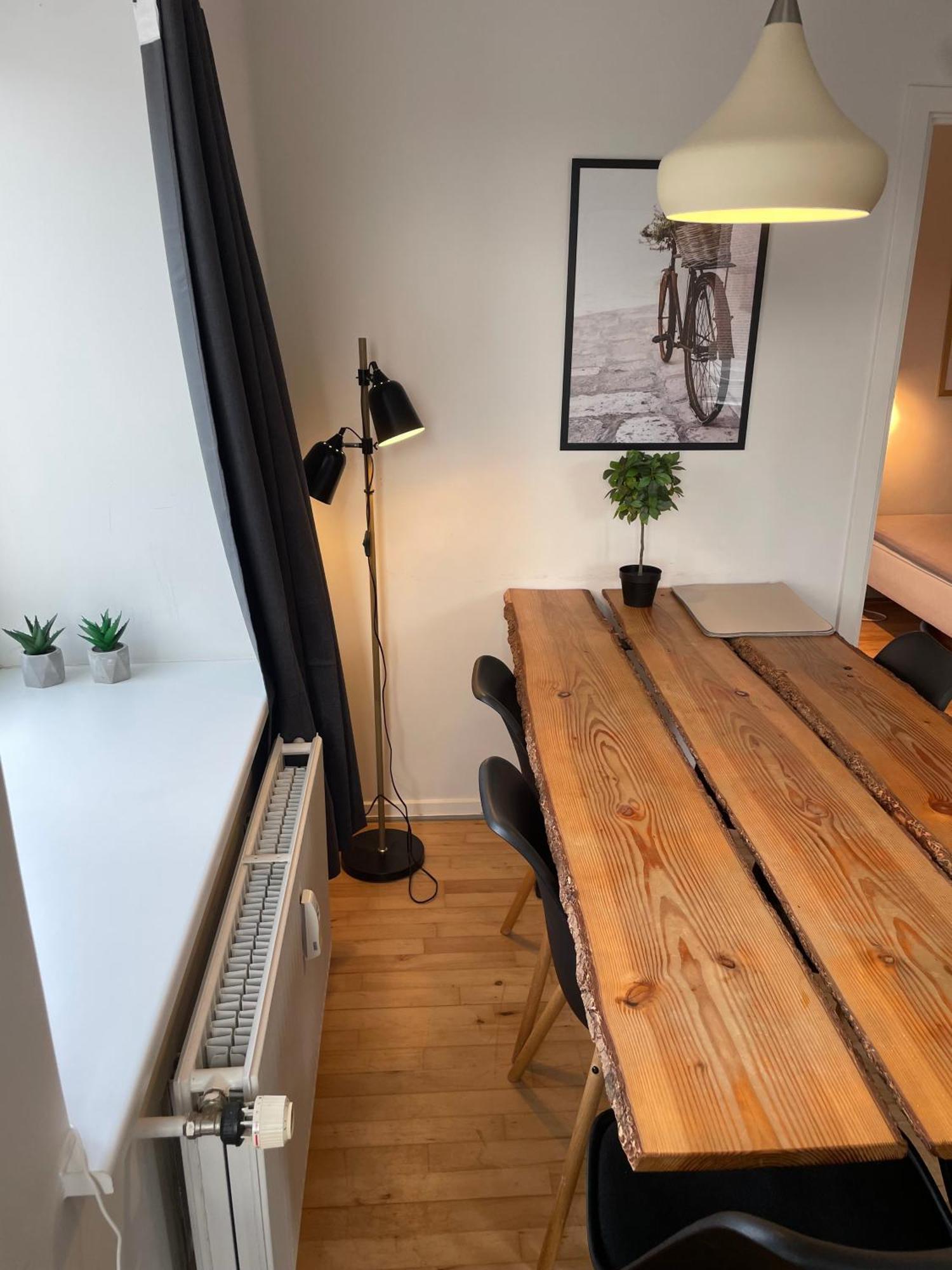 With Parking Possibility, Netflix & Near Attractions Lejlighed Århus
