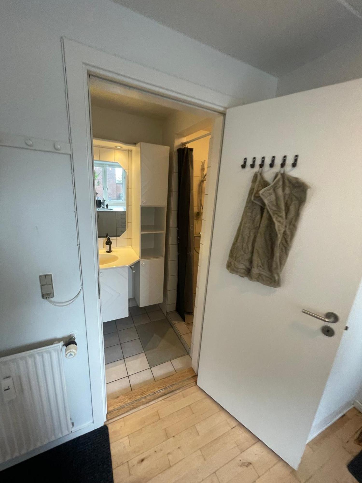 W Parking Possibility, Netflix & Near Attractions Apartment